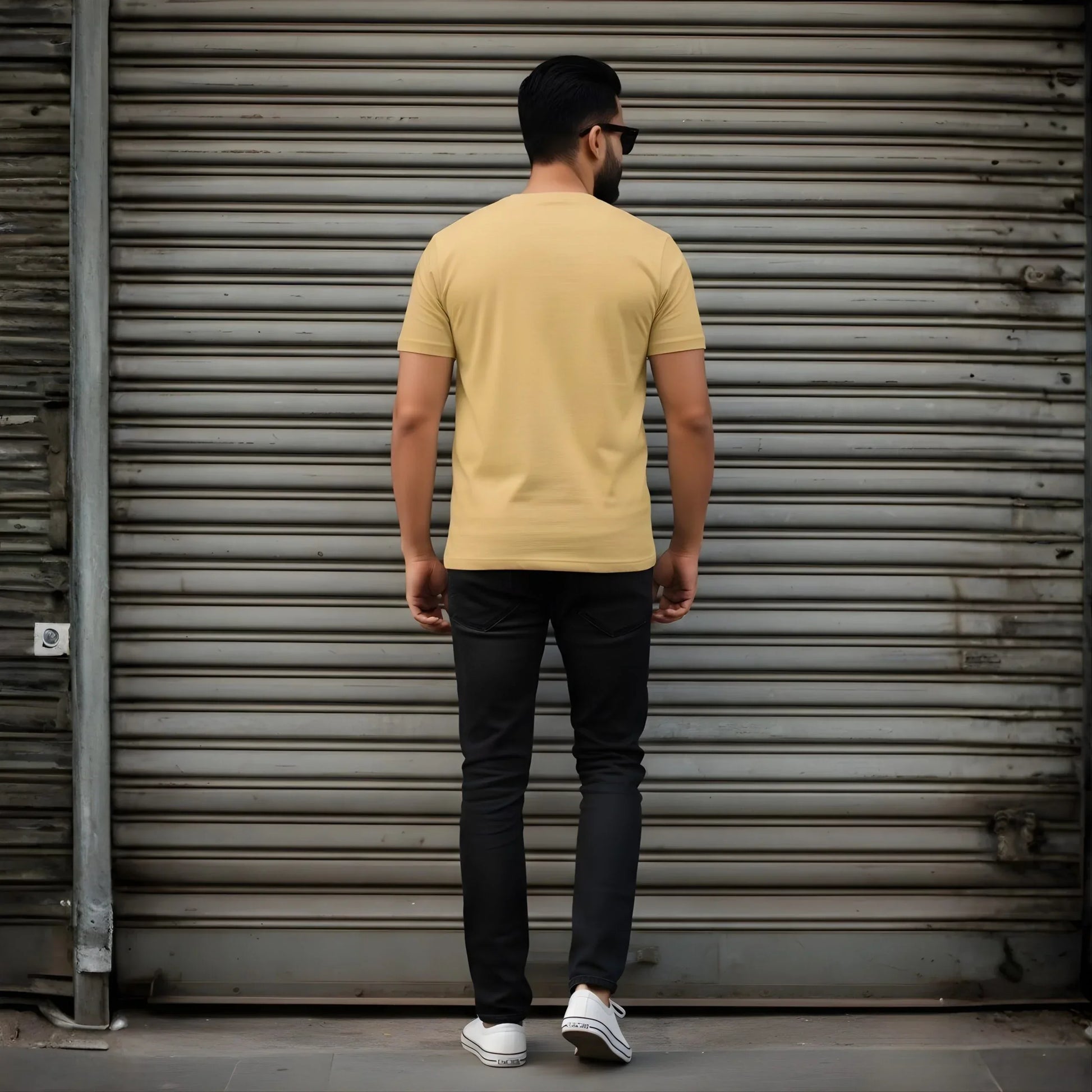 Urben Dinner Sketch Tee - Cornus Fashion